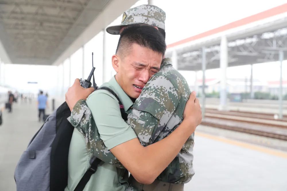 军旗|这11个旅：老兵推迟退伍