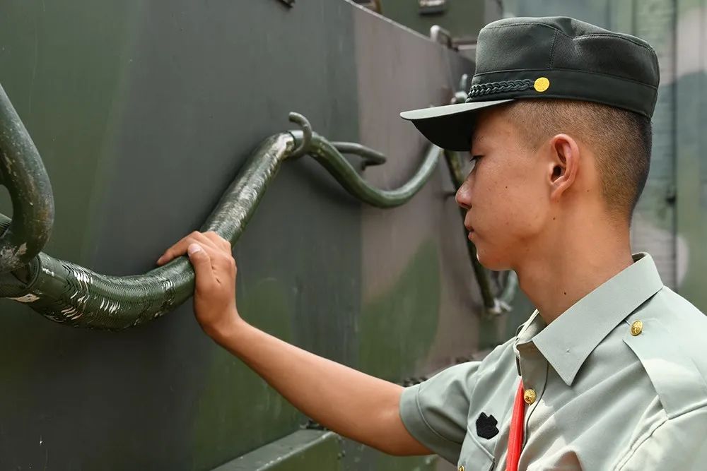 军旗|这11个旅：老兵推迟退伍