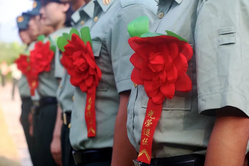 军旗|这11个旅：老兵推迟退伍