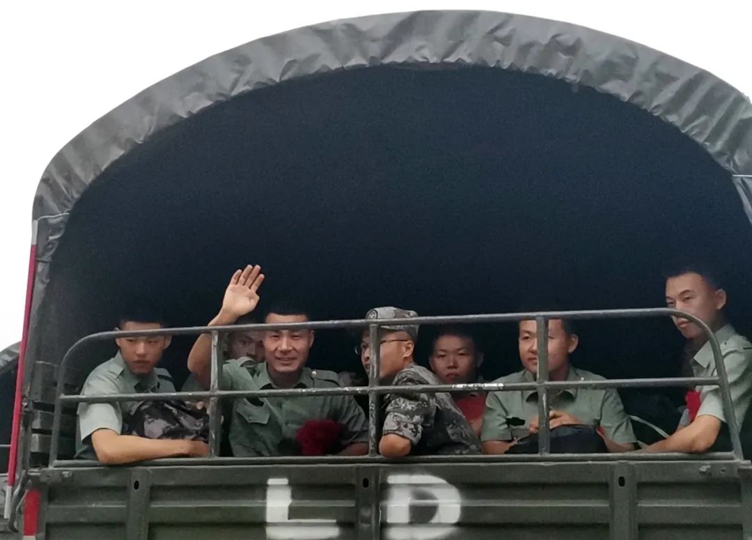 军旗|这11个旅：老兵推迟退伍