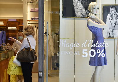 央视新闻|意大利国家统计局：居民倾向储蓄 二季度家庭消费下降