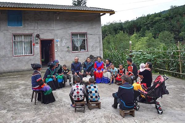 摄影|“女摄影人眼中的脱贫故事”摄影展拉开帷幕