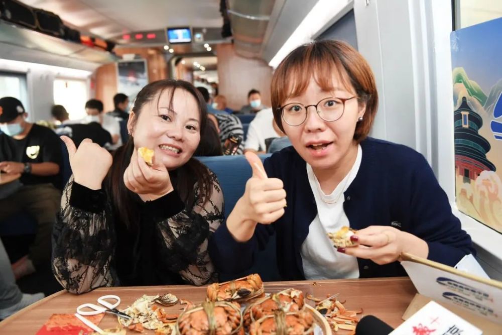 京沪高铁|旅游、结婚、吃大闸蟹……在高铁上，过一个“迟到的春节”！