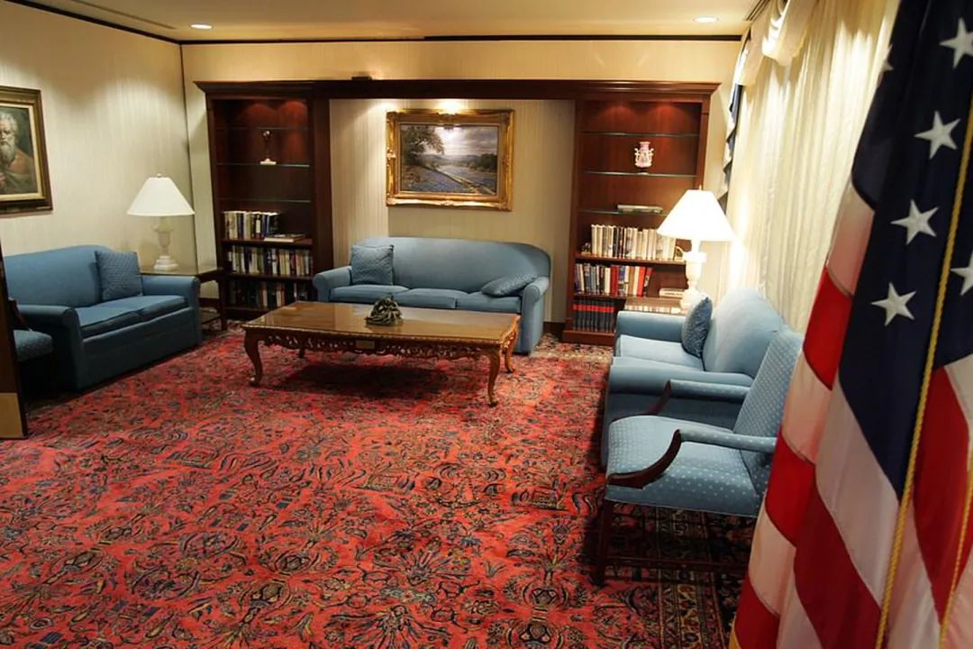 特朗普|特朗普入住的医院“总统套房”，多图曝光！