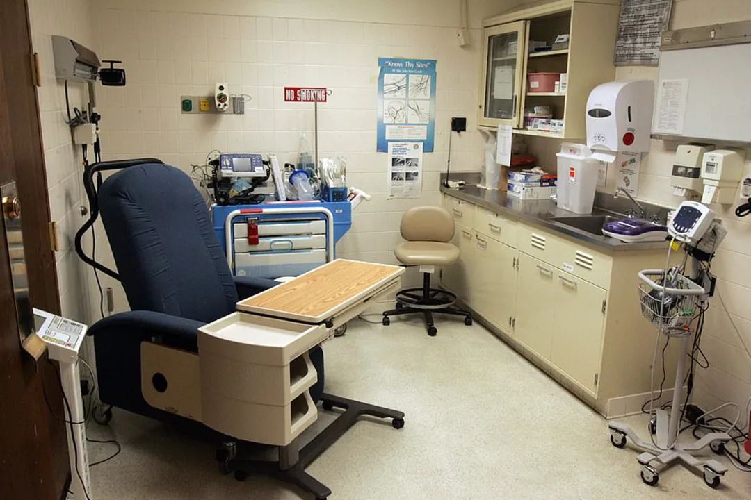 特朗普|特朗普入住的医院“总统套房”，多图曝光！