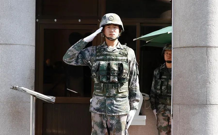 兵哥哥,军事|长假怎么过？小编带你看看兵哥哥在干啥