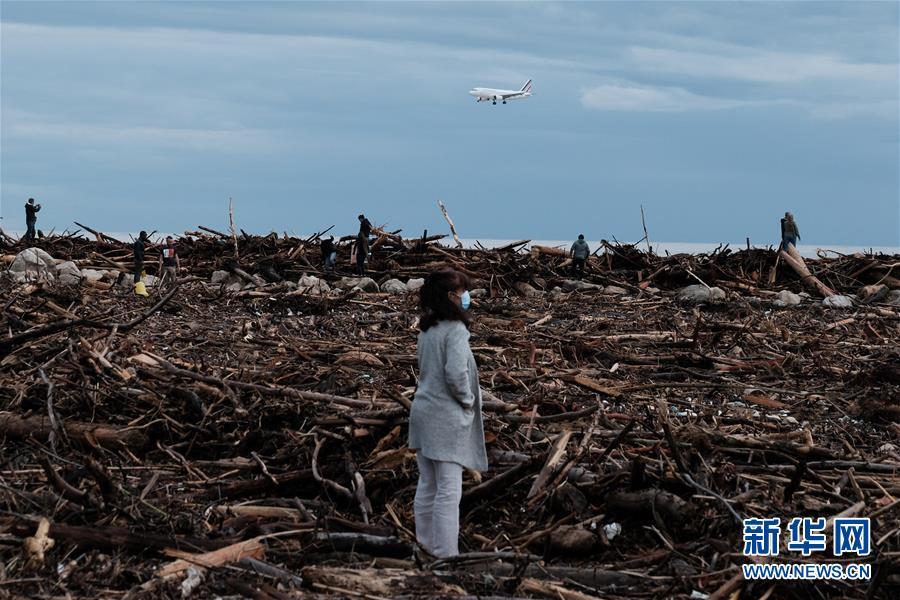 暴风雨|法国东南部地区遭暴风雨袭击