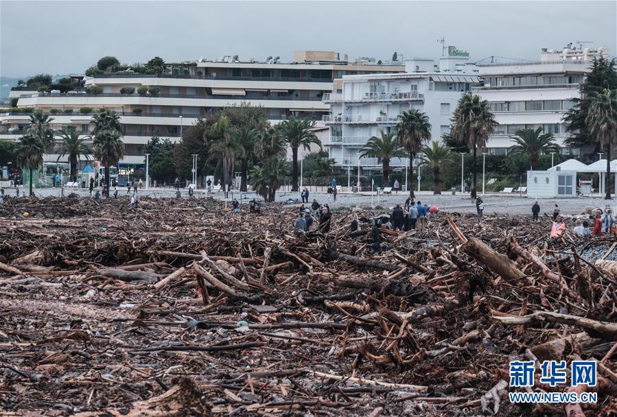 暴风雨|法国东南部地区遭暴风雨袭击