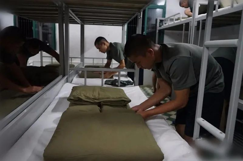 军事|新兵入营将“满月”，现在咋样了？