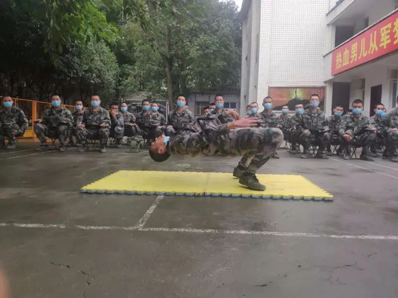 军事|新兵入营将“满月”，现在咋样了？