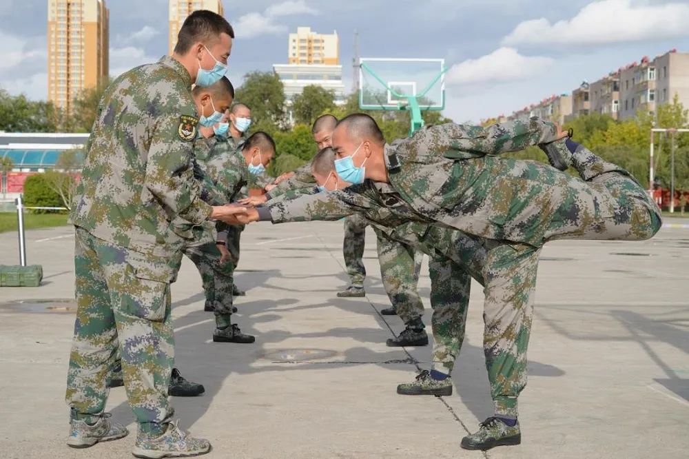 军事|新兵入营将“满月”，现在咋样了？