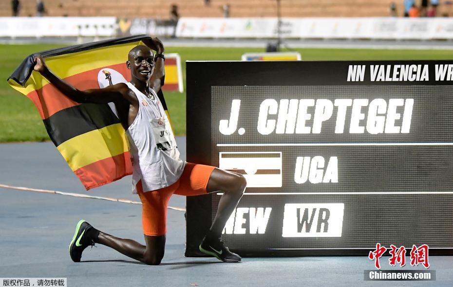 国际|女子5000米、男子10000米新的世界纪录诞生了！