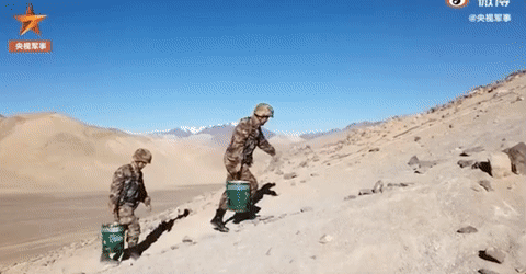 军事|他悄悄写下三封遗书，想对女儿说的除了对不起还有……