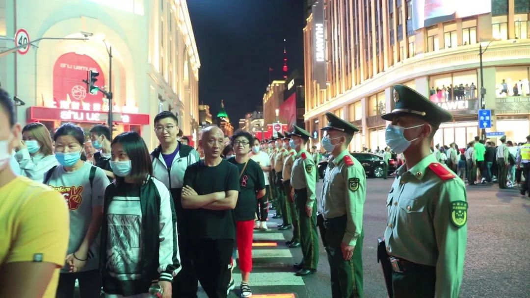 中国军情|大型“追星”现场！这些“迷弟迷妹”也太可爱了吧……