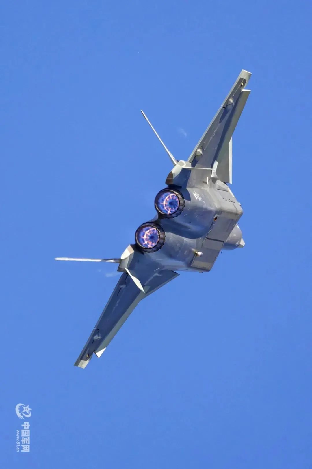 图片|高清壁纸收藏！这个“小伙”够精神