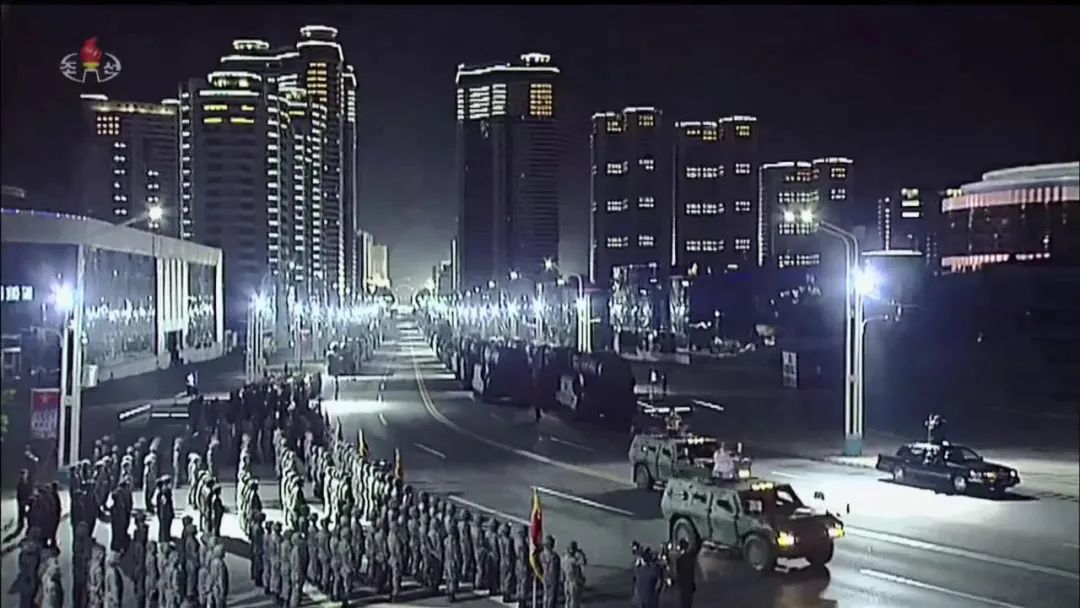 朝鲜阅兵|朝鲜阅兵亮“重器” 金正恩：时间站在我们这边