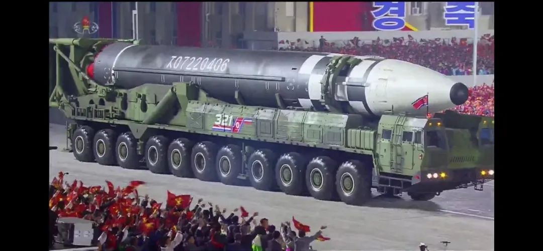 朝鲜阅兵|朝鲜阅兵亮“重器” 金正恩：时间站在我们这边