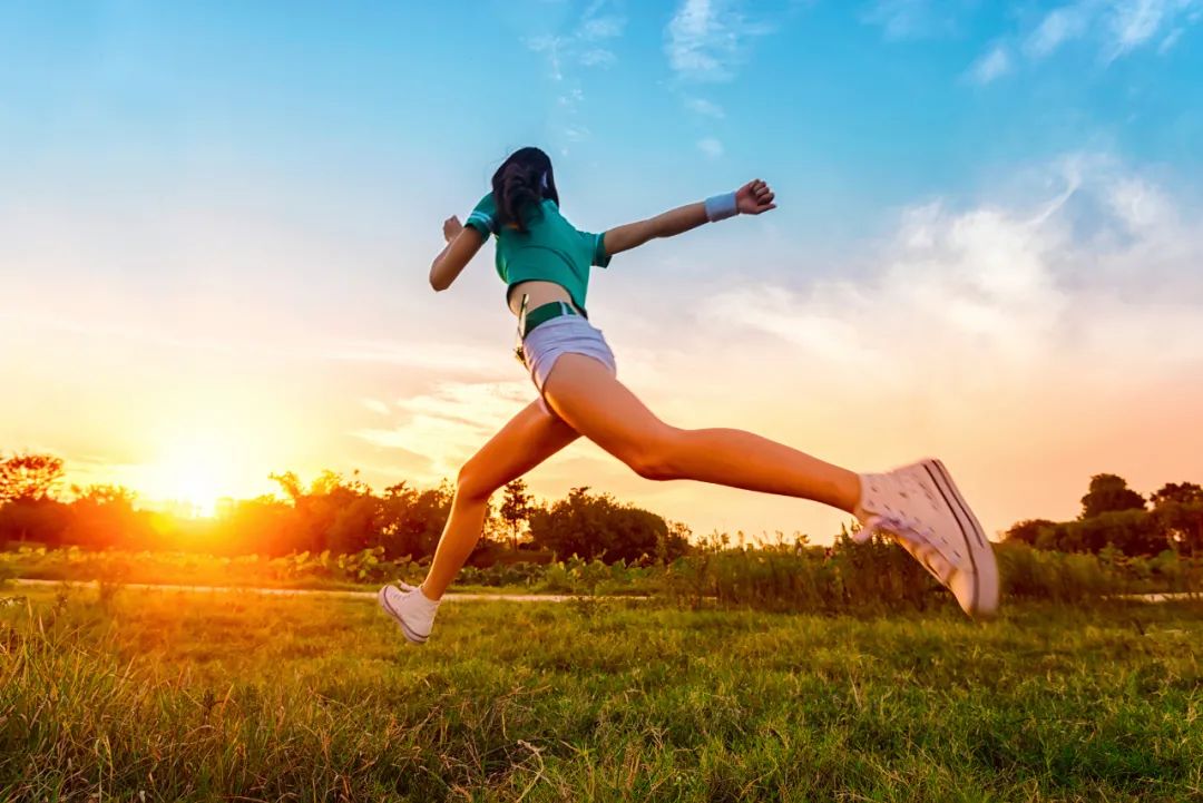 手指关节炎|哈哈哈哈…...小伙放声大笑后合不上嘴，医生：你关节炎犯了