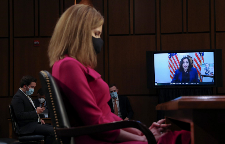 哈里斯|美国民主党副总统候选人哈里斯抨击共和党人迫切确定巴雷特任命 而不顾经济刺激法案