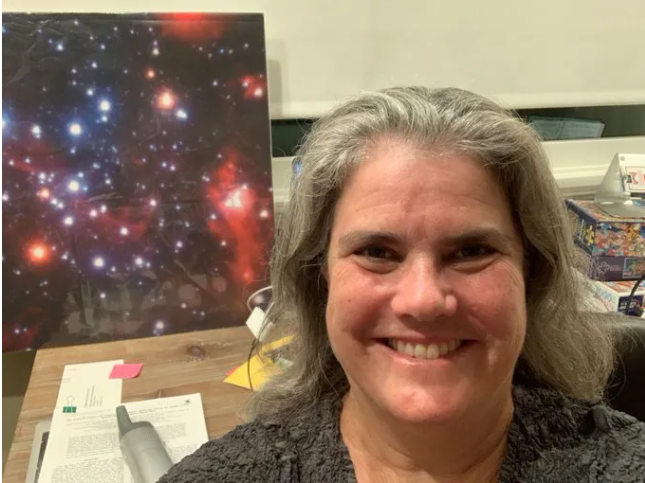 科学|那个凌晨2点被今年诺奖电话叫醒的女科学家确认参加“顶科”！关于黑洞，你们有什么想问的