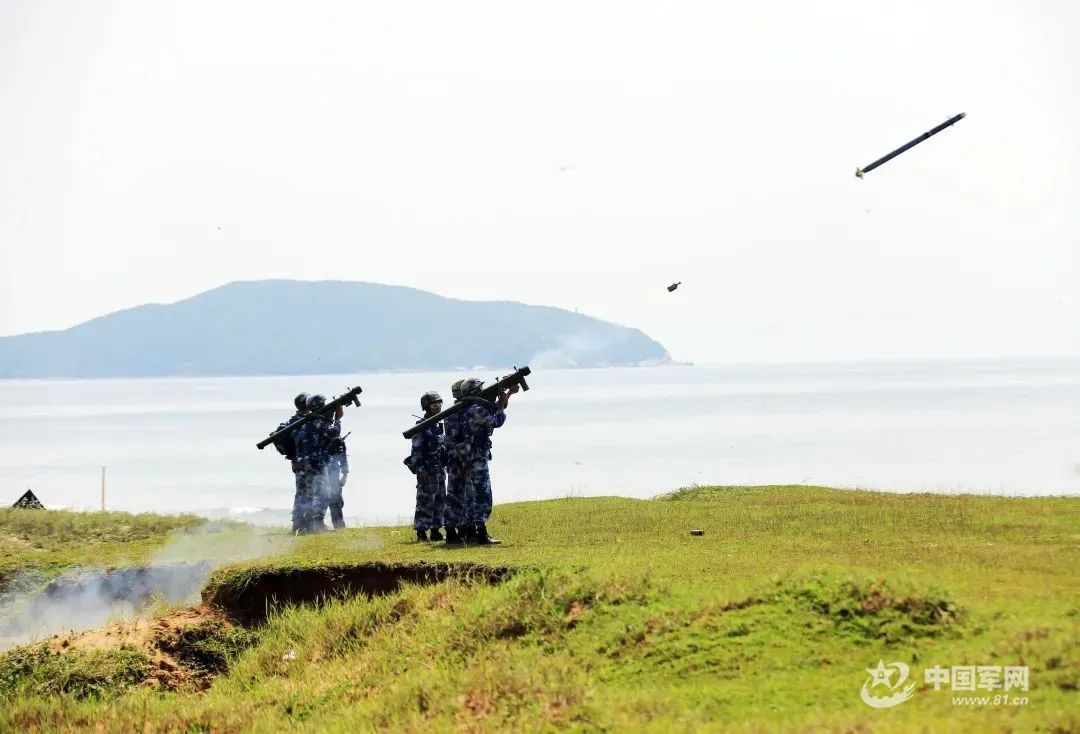 海军|中国海军陆战队讲述：抢滩登陆，我们为冲锋而生