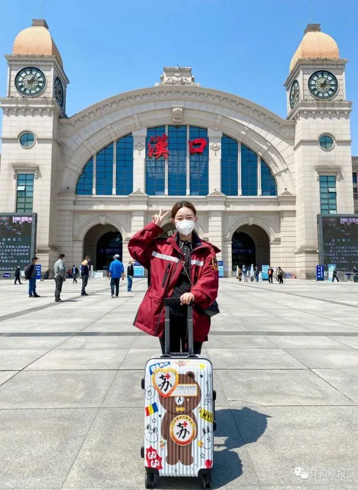 |抗疫女护士“人设崩塌”？工作单位回应了