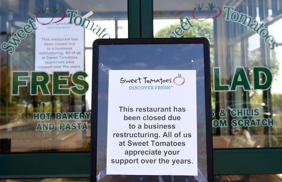 央视新闻|美国梦碎：新冠病毒让他失去八名亲人