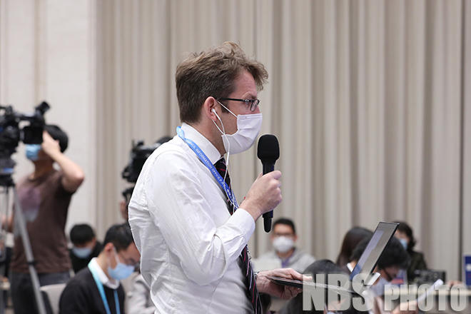 经济|国家统计局新闻发言人就2020年前三季度国民经济运行情况答记者问