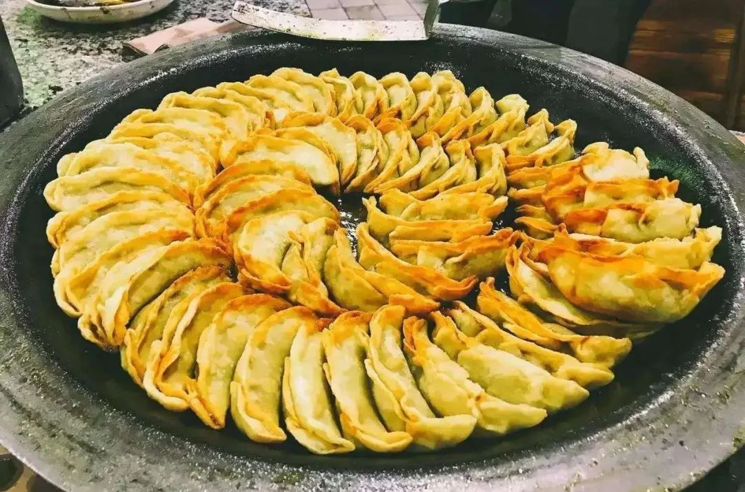 生煎锅贴|食堂的“一两”包子、“二两”饭，你吃饱了吗？