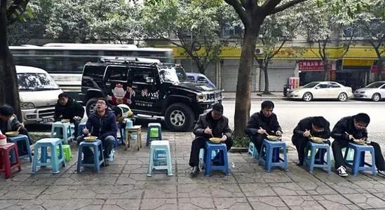 生煎锅贴|食堂的“一两”包子、“二两”饭，你吃饱了吗？