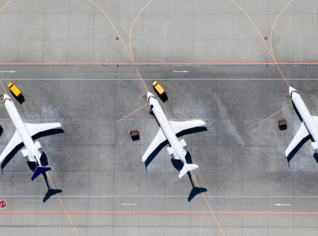 国际|女子飞机上突然身亡 数月后被确认死于新冠