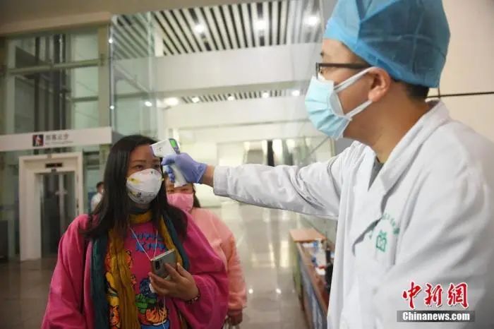 水银体温计|水银体温计被下“禁产令”，你会囤一支吗？