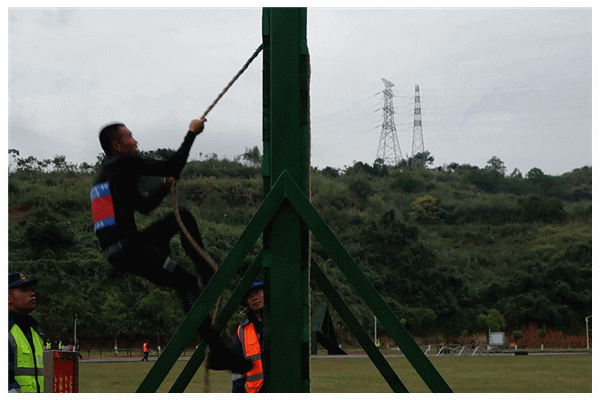社会|守护绿水青山丨为了在危难之中能救人一命,“火焰蓝”们到底有多努力?