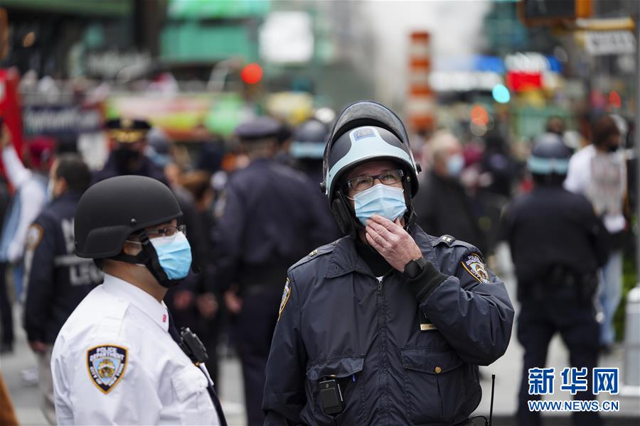 王迎|美国连续两天单日新增新冠病例超8万