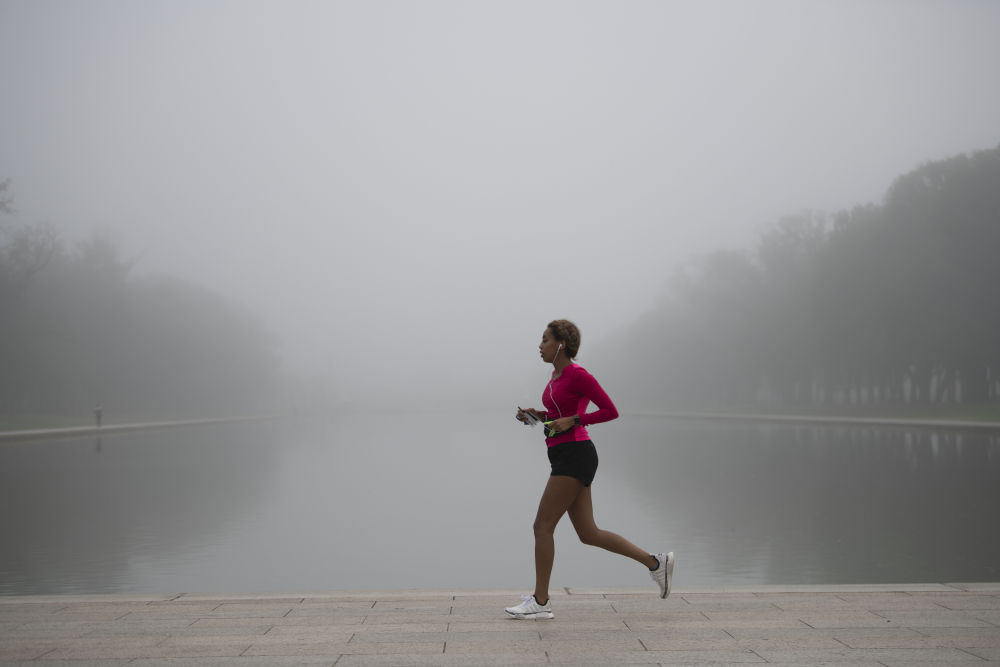 疫情|记者手记|疫情严峻形势下的美国经济脆弱图景