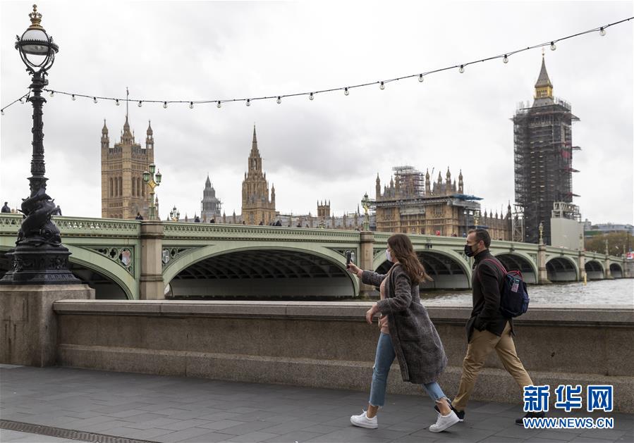 国际社会|英国累计新冠确诊病例近95万