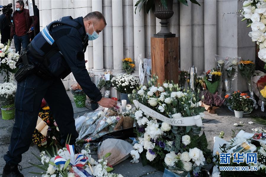 恐怖主义|法国尼斯：悼念袭击事件遇难者