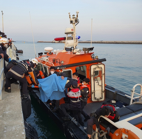 渔船|韩国一渔船撞上桥墩 已造成3人死亡19人受伤