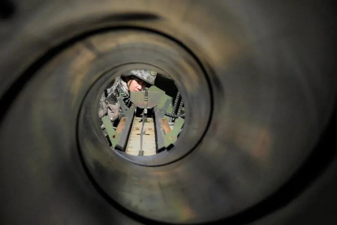 火炮|海拔4400米新型火炮超极限射距打击