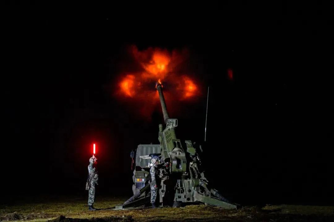 火炮|海拔4400米新型火炮超极限射距打击