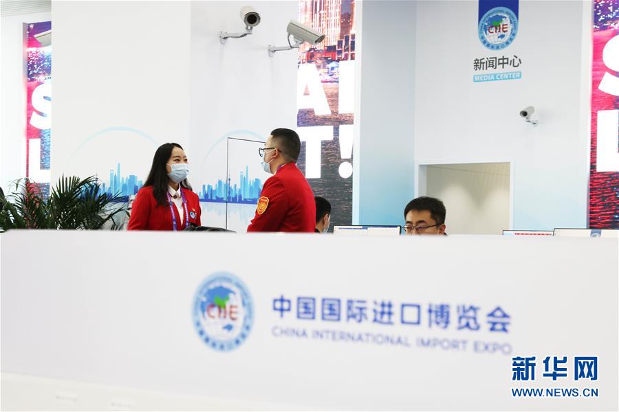 国家会展中心|多语种“小叶子”：与进博会共成长