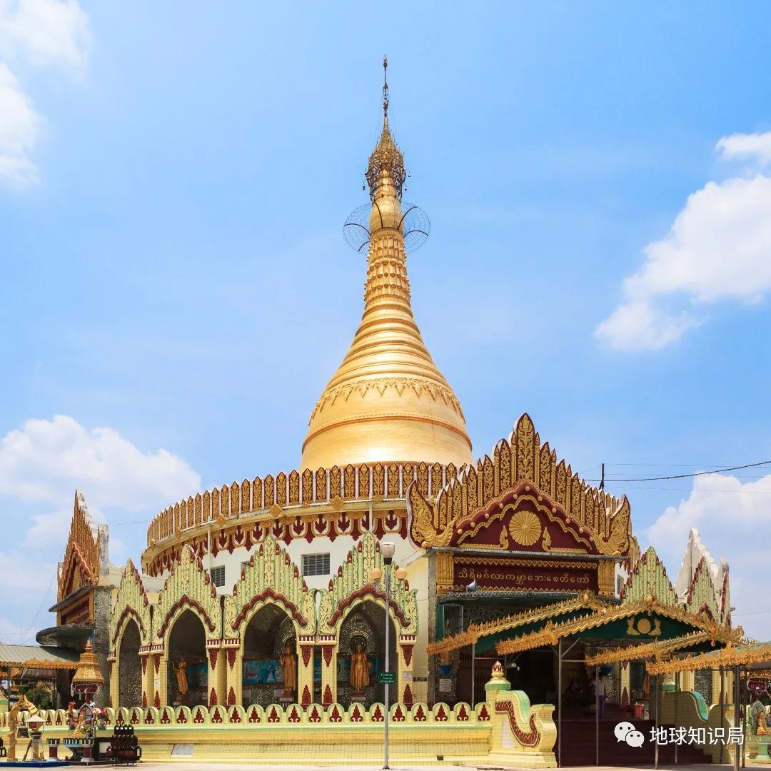 Free Images : tower, landmark, place of worship, golden temple, stupa, wat, myanmar, yangon ...