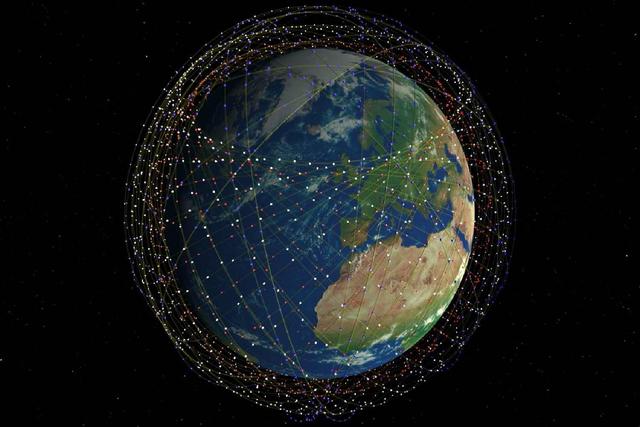 太空探索技术公司|星点成链，织链成网，我们的星球被卫星包围得密不透风