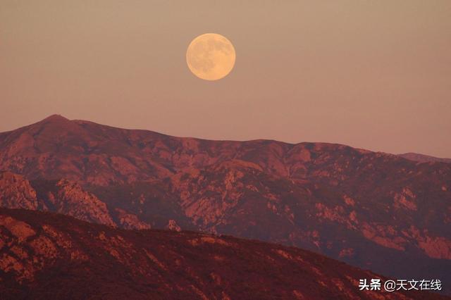 天文|请定好闹钟！2021年4月满月：“超级粉红月亮”周一升起