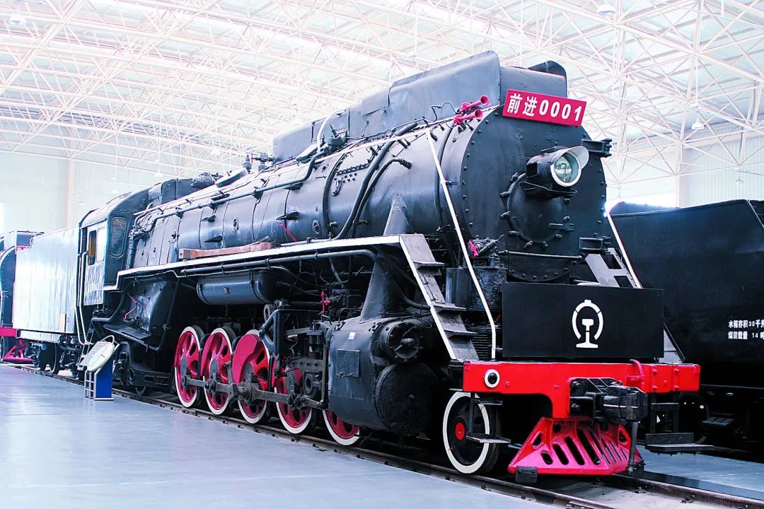 中国流线型蒸汽机车图片
