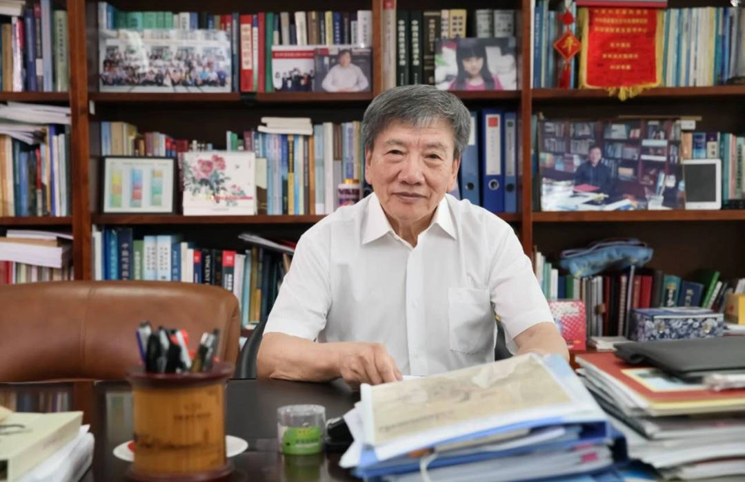 时政|中国科学院院士刘嘉麒：创新无需“厂厂搞研发”