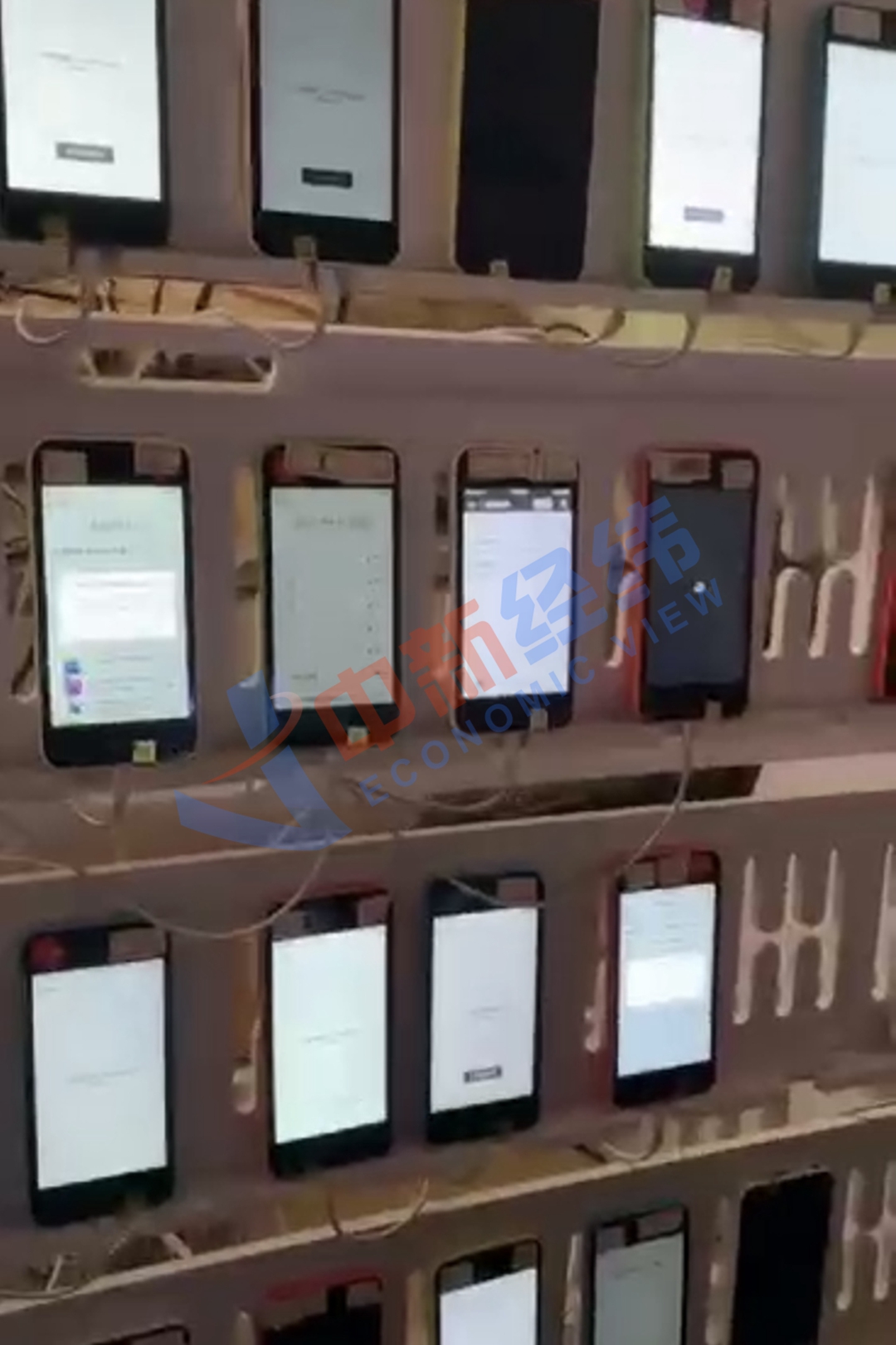 iphone|垃圾信息入侵iPhone相册背后：单条价格低至6分钱，日发80万条