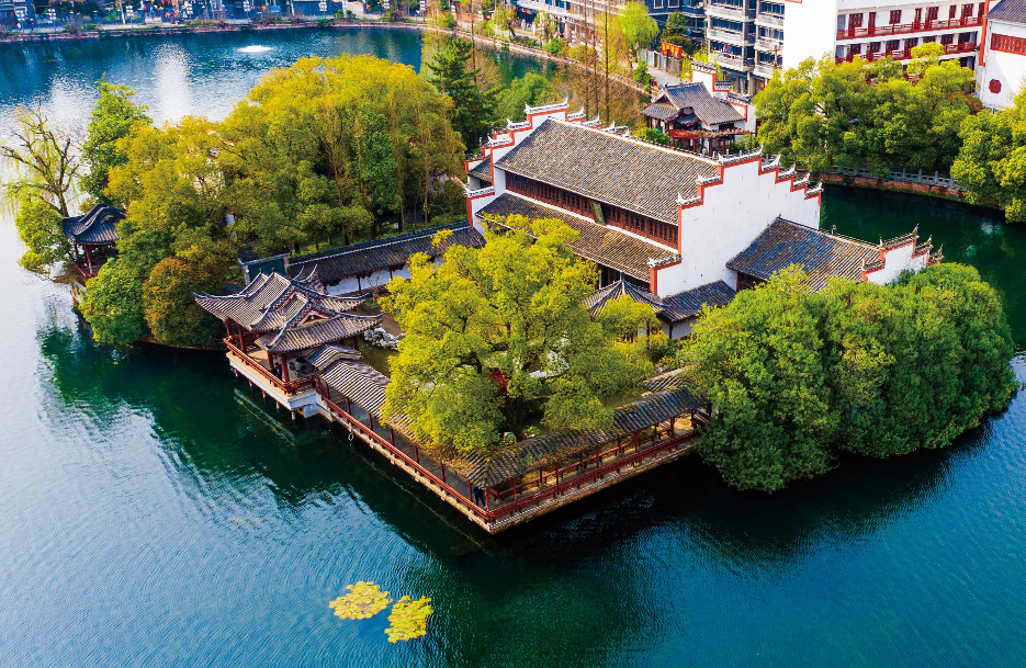 今古交融百花洲