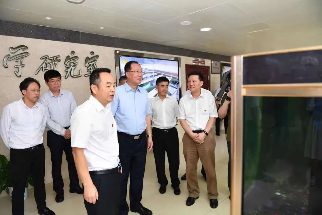 湖南省委副书记省长毛伟明来湖南师范大学调研