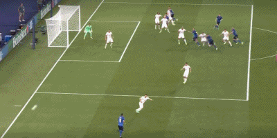 1623876663506139.gif 基耶利尼进球被吹后伤退.gif